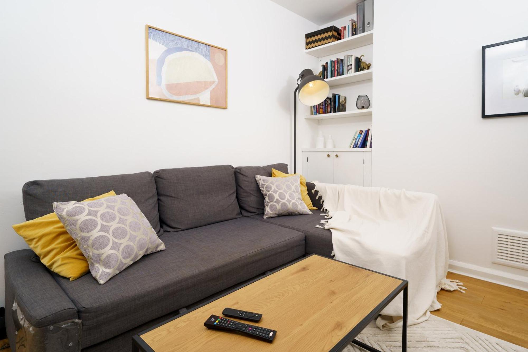 Lovely Apartment In Victoria Park Village London Exteriör bild