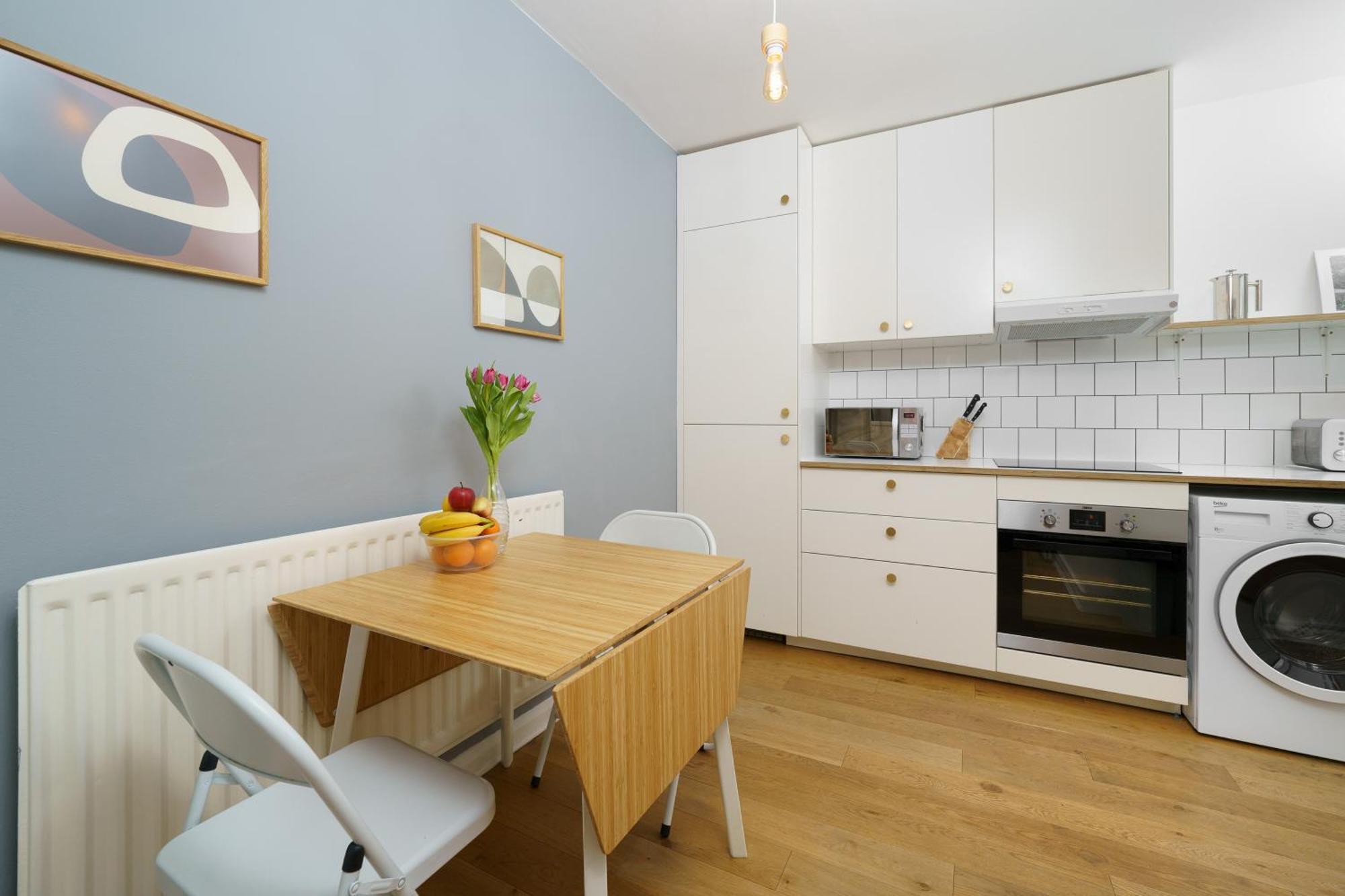 Lovely Apartment In Victoria Park Village London Exteriör bild
